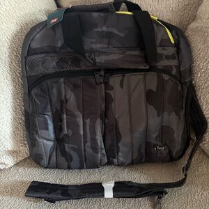 LUG BOXER Overnight / Gym Duffel Bag (Camo Black) NWT